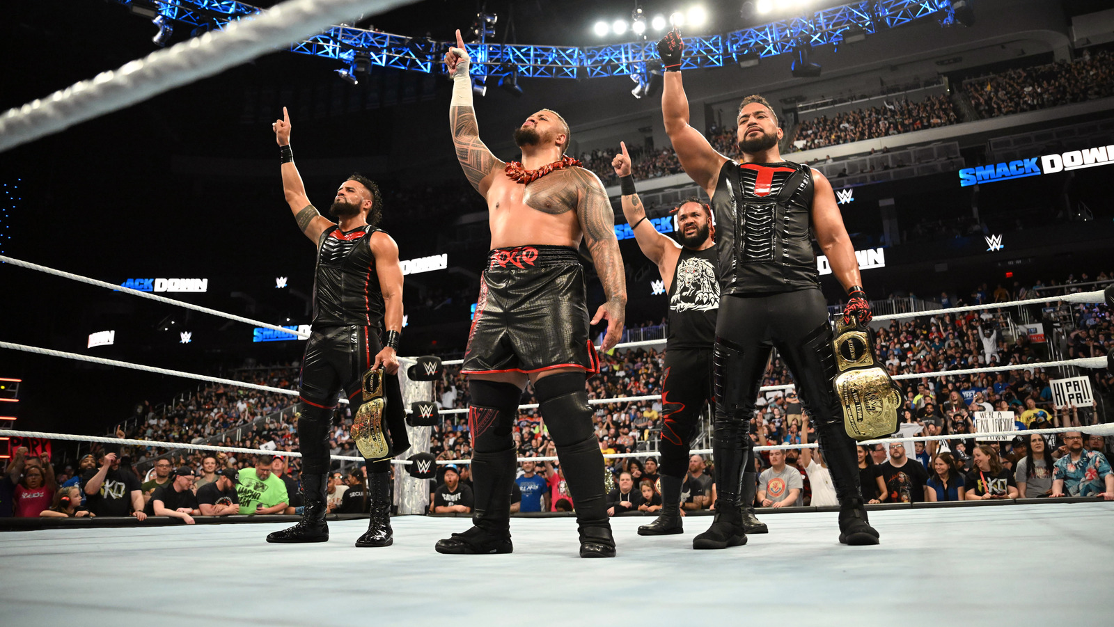 Bloodline Member, Three More WWE SmackDown Stars Reportedly Backstage At Tonight’s Raw