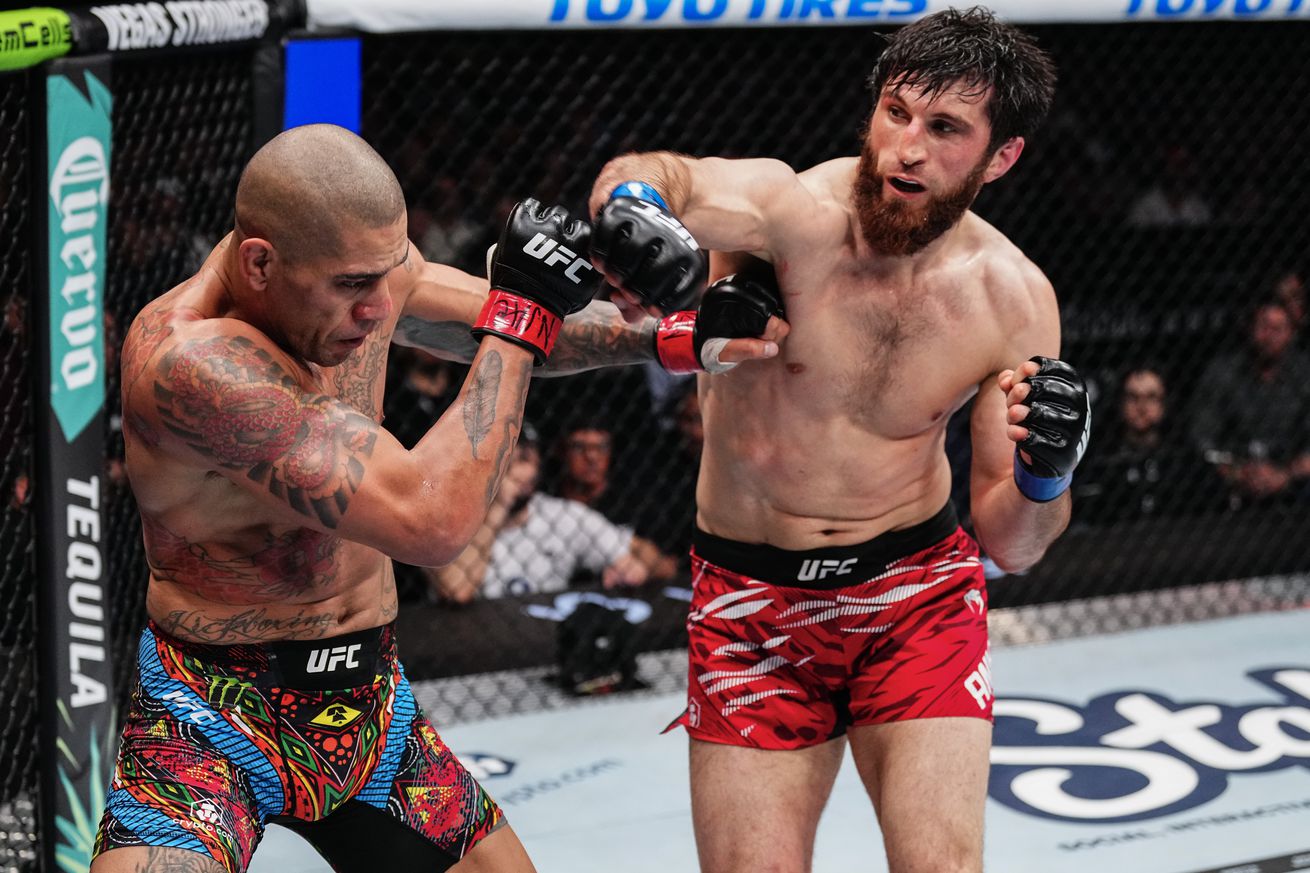 Magomed Ankalaev stuns Alex Pereira early, grinds his way to claim title with decision win in UFC 313 main event