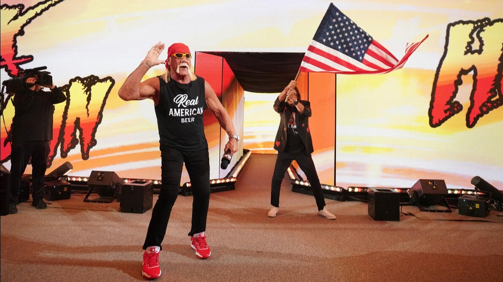 Hulk Hogan Compares Him Being Booed In LA To Jeers For WWE’s John Cena & The Rock