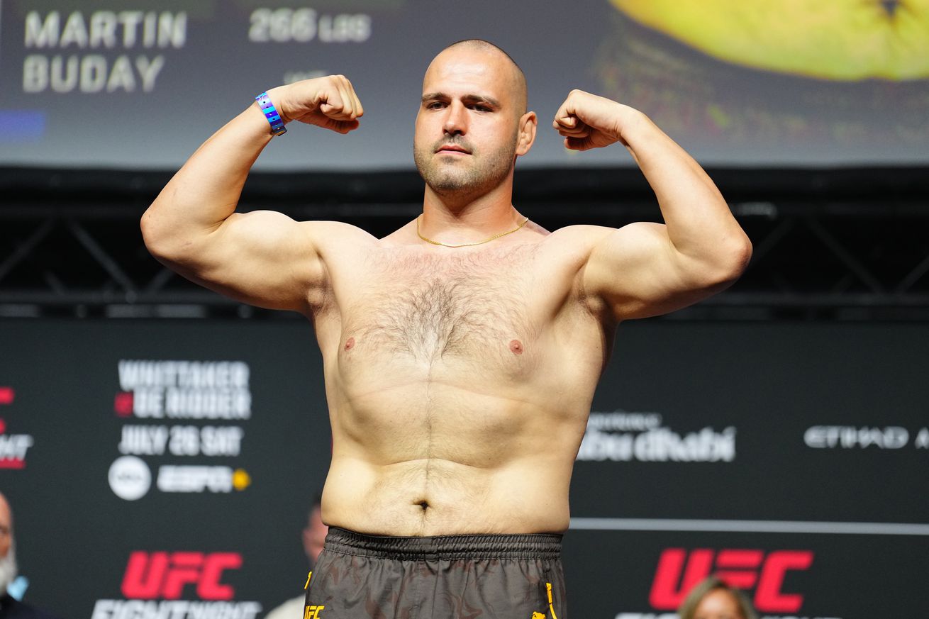 ‘What are people even fighting for?’: Fans react to ranked fighter not being re-signed, biggest MMA stories of the week