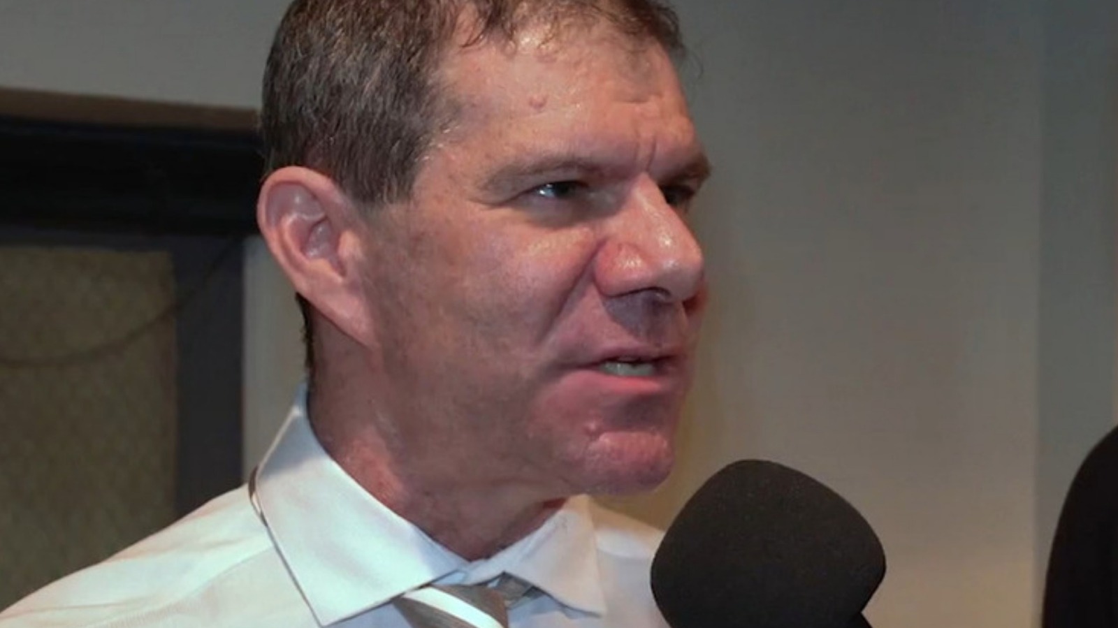 Dave Meltzer Shares Reaction To WWE SmackDown Ratings From ‘Both Sides’