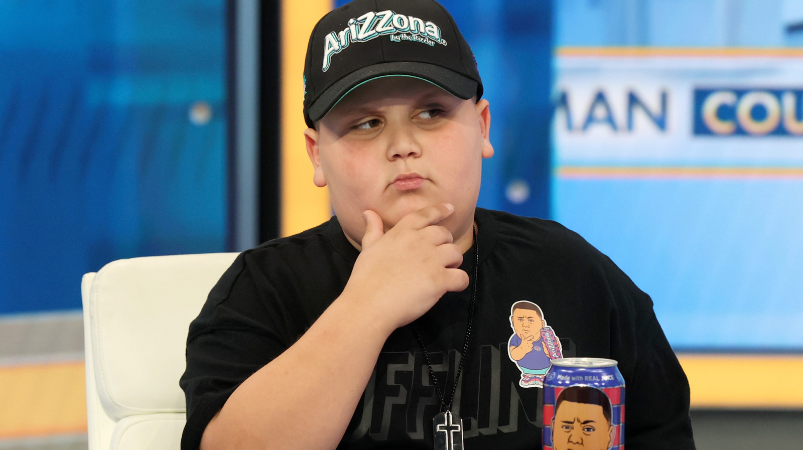 The Rizzler Auditions Santas Ahead Of AEW Holiday Bash