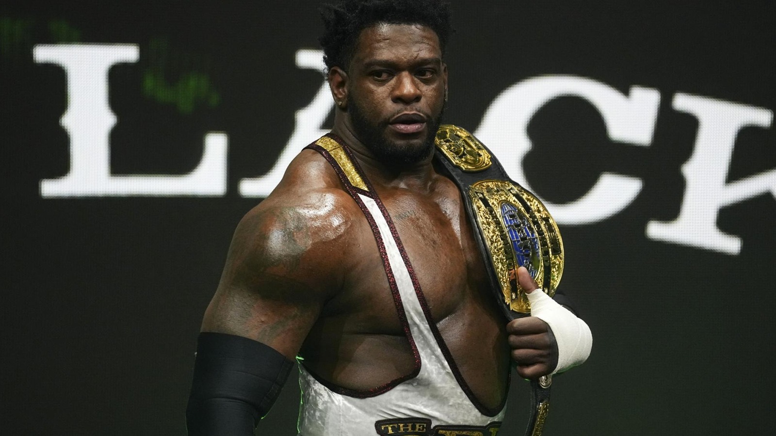 Former AEW Star Powerhouse Hobbs Debuts As Royce Keys During WWE Royal Rumble