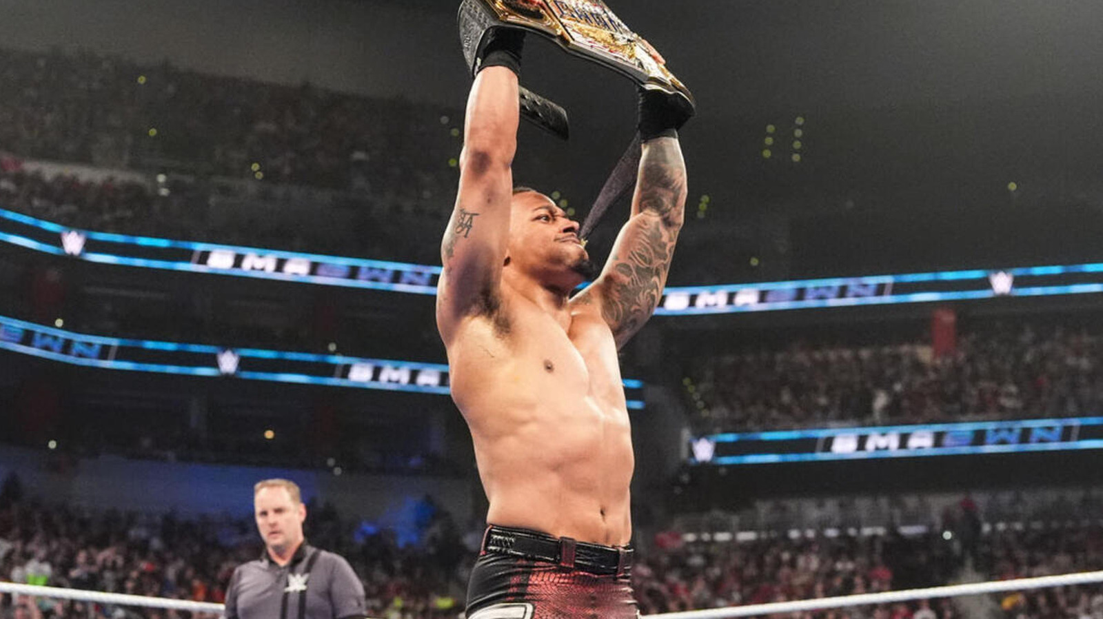 Carmelo Hayes Retains WWE US Title On SmackDown After AAA Star Answers Open Challenge