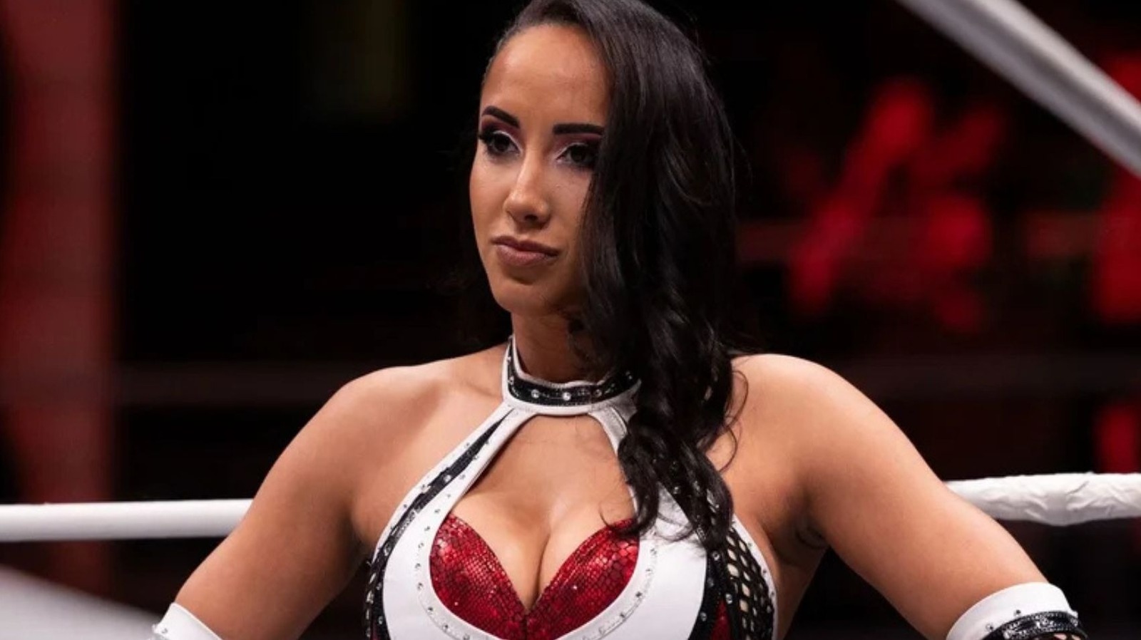 Injured AEW Star Leila Grey Announces She’s Undergone Knee Surgery