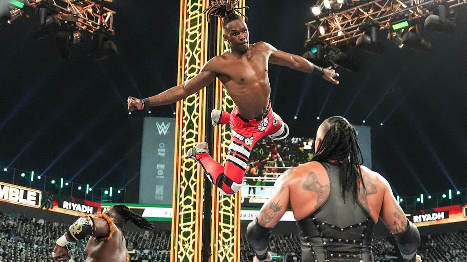 Je’Von Evans Comments On Pat McAfee’s WWE Return: ‘Why Can’t We Just Have Fun?’