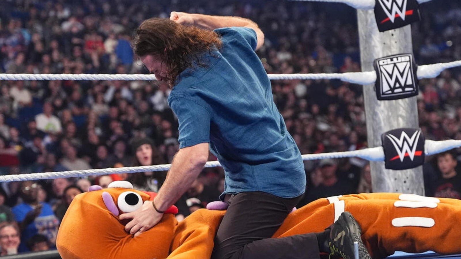 WWE SmackDown Gingerbread Man Angle Reportedly Received ‘Pushback’ From Creative