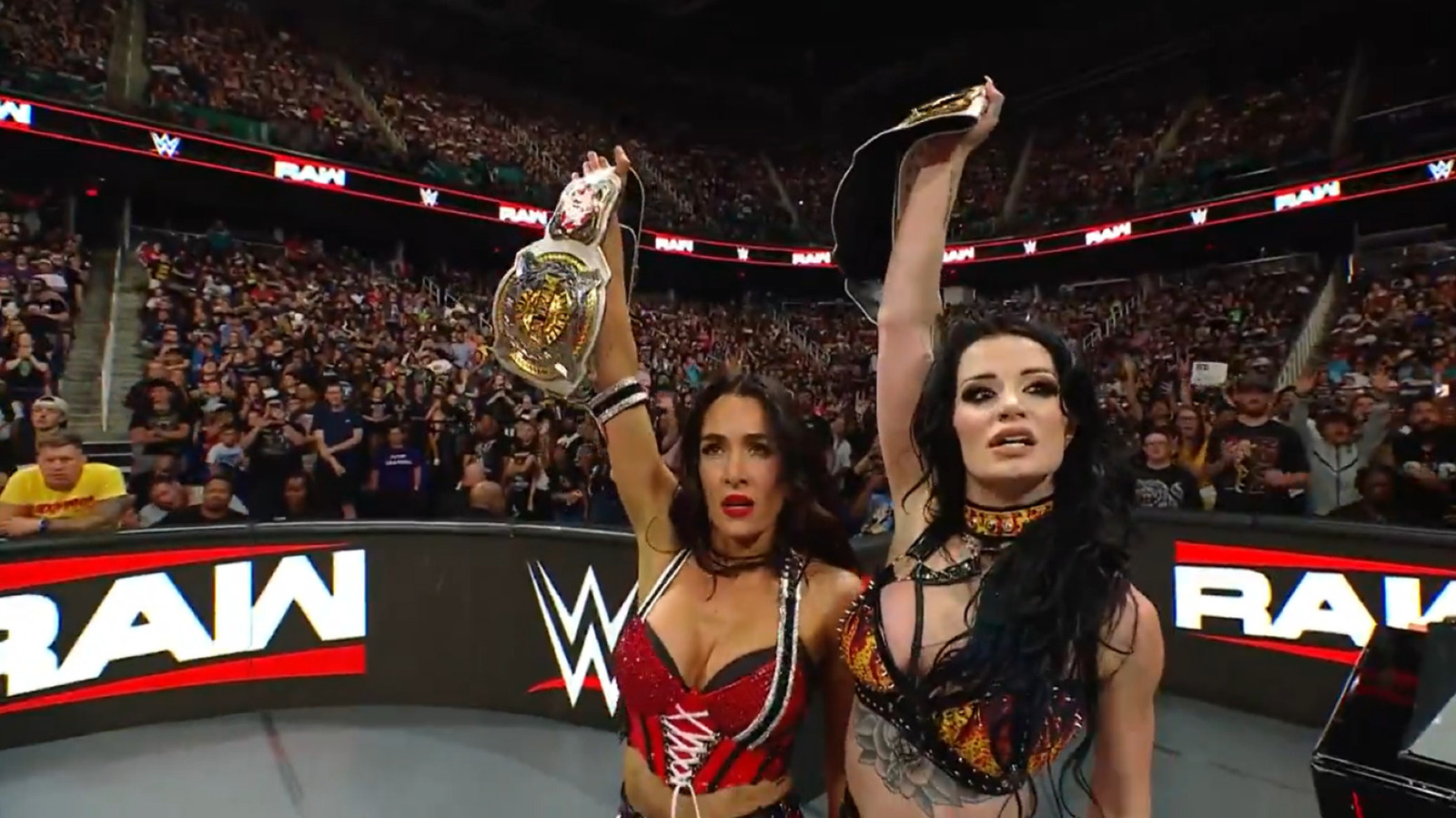 Paige & Brie Bella Retain WWE Women’s Tag Titles On Raw, Will Defend Again At SNME