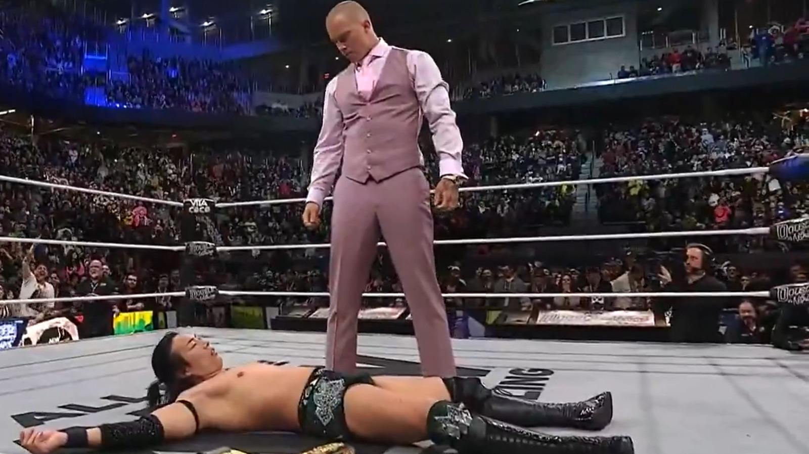 Konosuke Takeshita Wins AEW International Title, Betrayed By Returning Kyle Fletcher