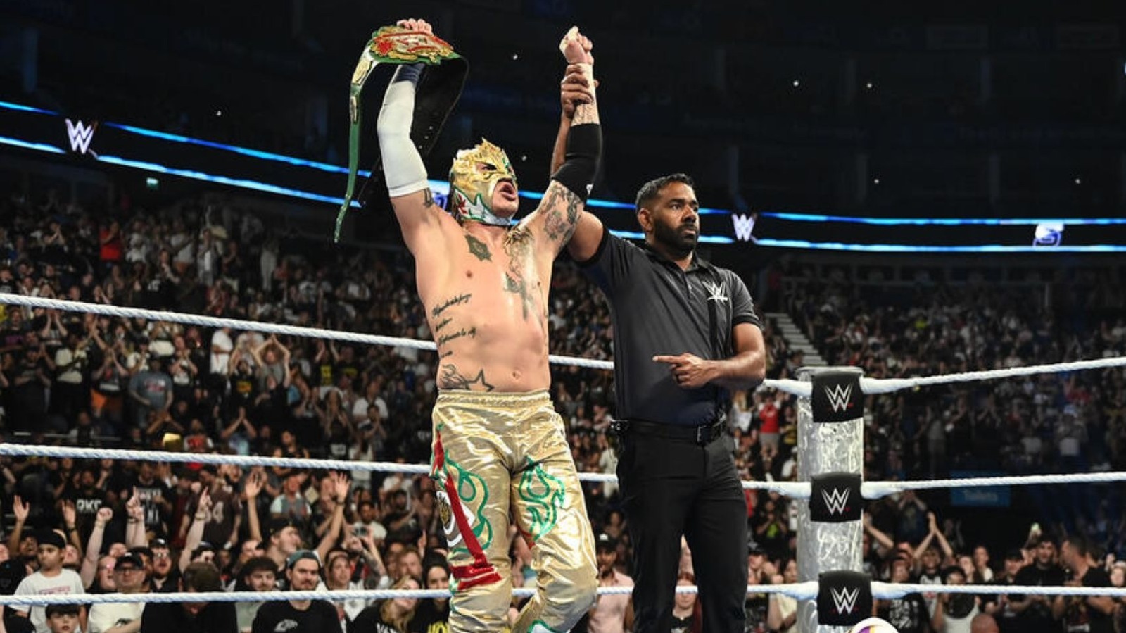 Rey Fenix Still AAA Crusierweight Champ After Breathless WWE SmackDown Defense