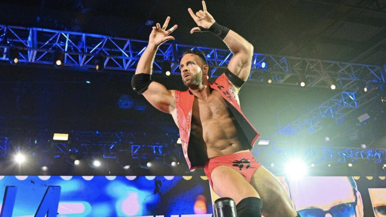 WWE Raw Results 7/20 – Jacob Fatu Collides With LA Knight, Two Tag Team Matches & More