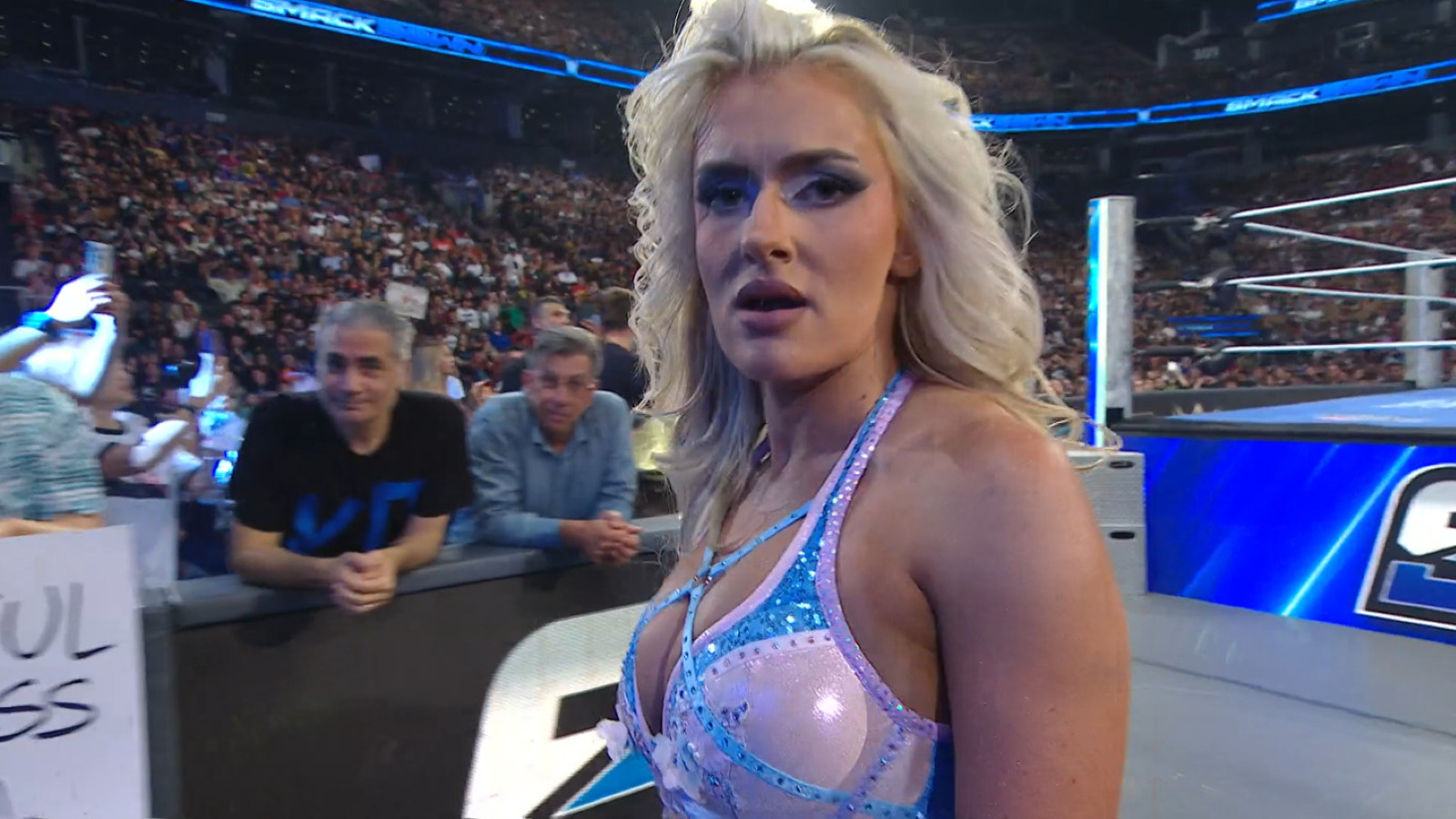 Blake Monroe Beats Down Giulia, WWE SmackDown In-Ring Debut Never Gets Started