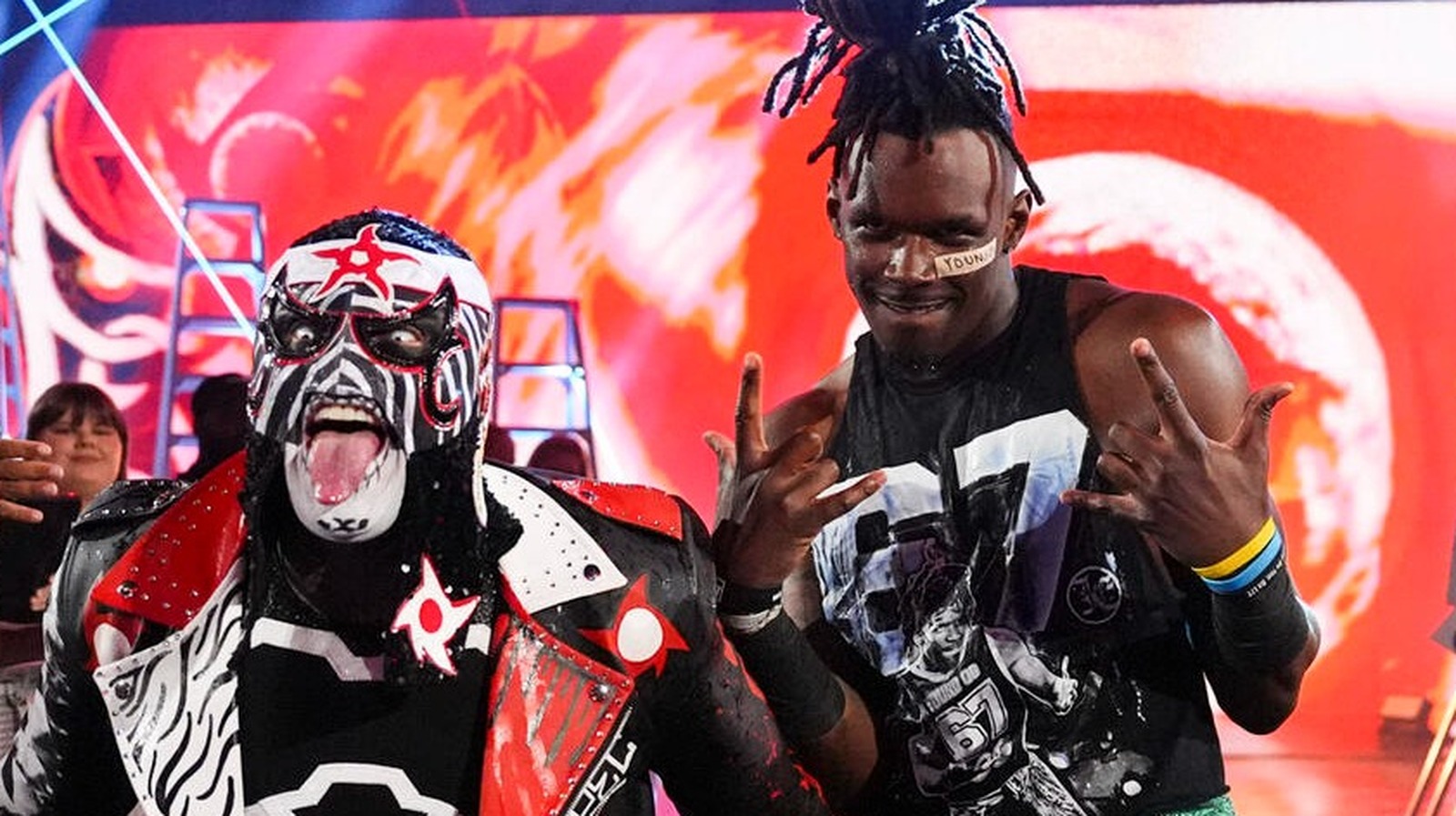 Je’Von Evans Says He’s Built A Brotherhood With WWE Star He Used To Study
