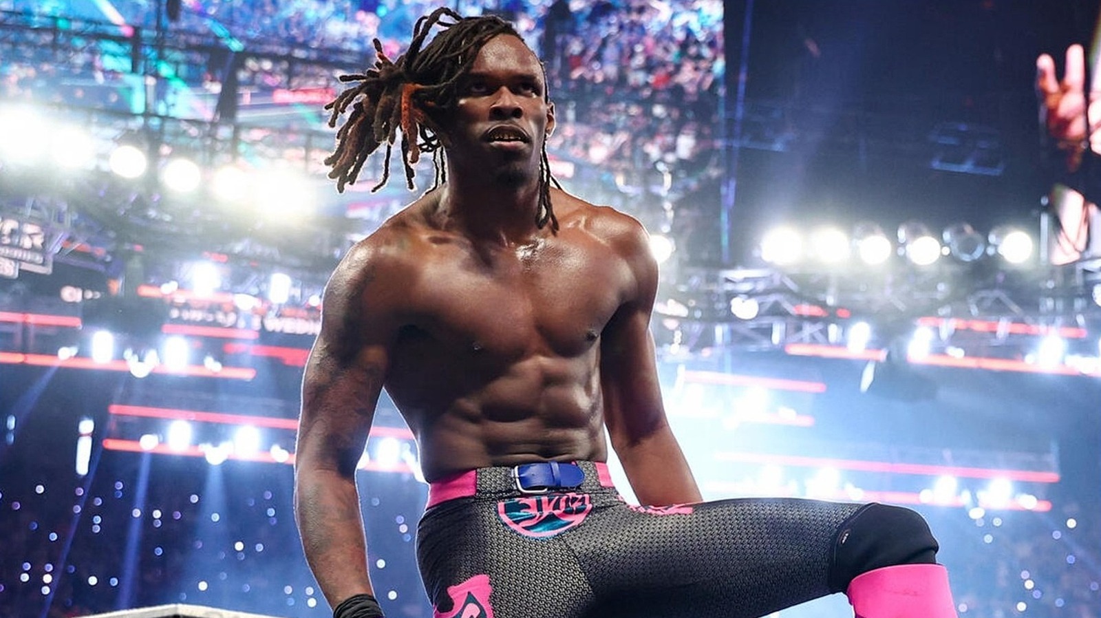 Je’Von Evans Says WWE Succeeded In Making Him Hate Villainous Faction As A Fan