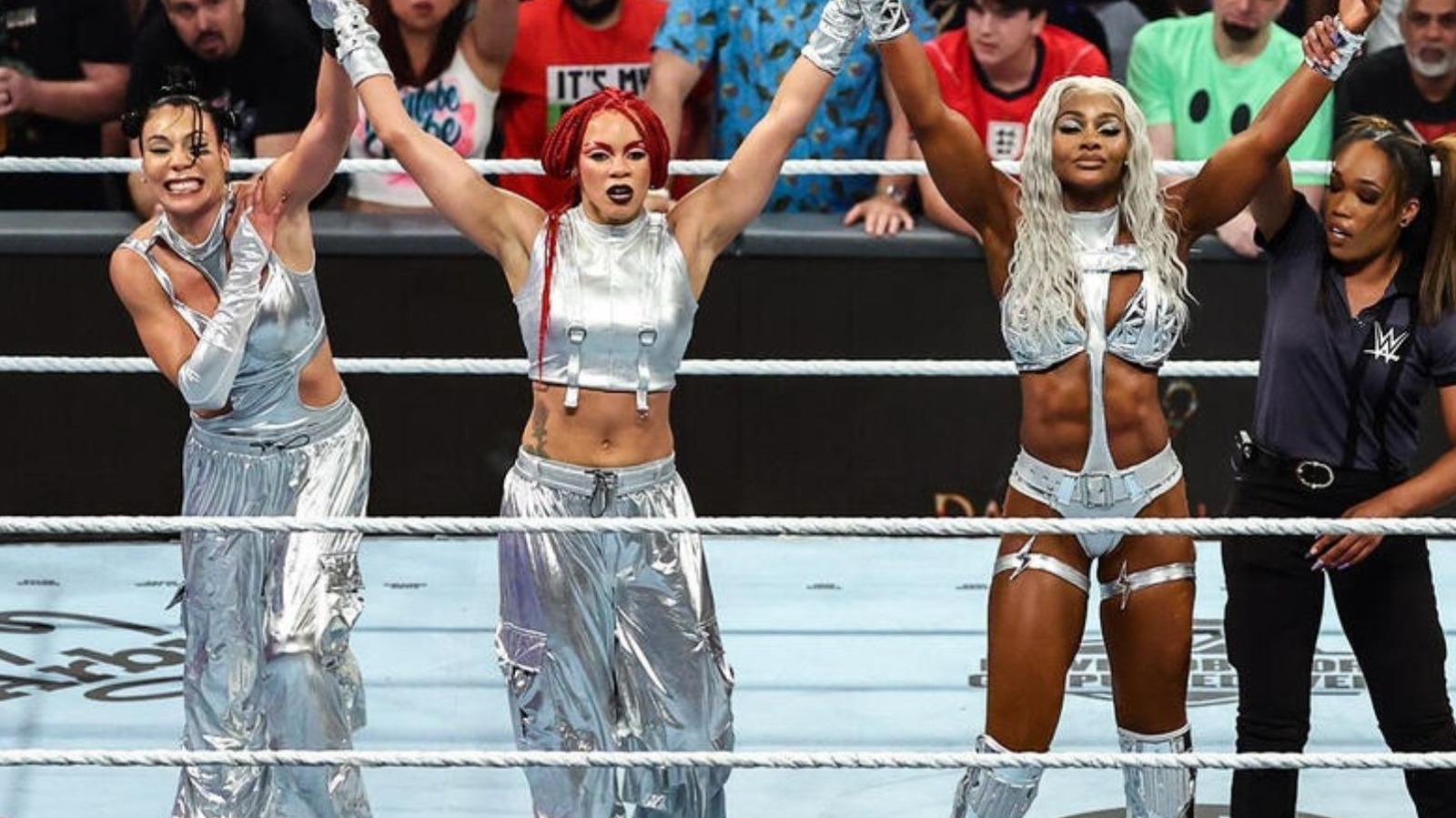 B-Fab & Michin Score Upset Win On WWE SmackDown, Claim Women’s Tag Titles
